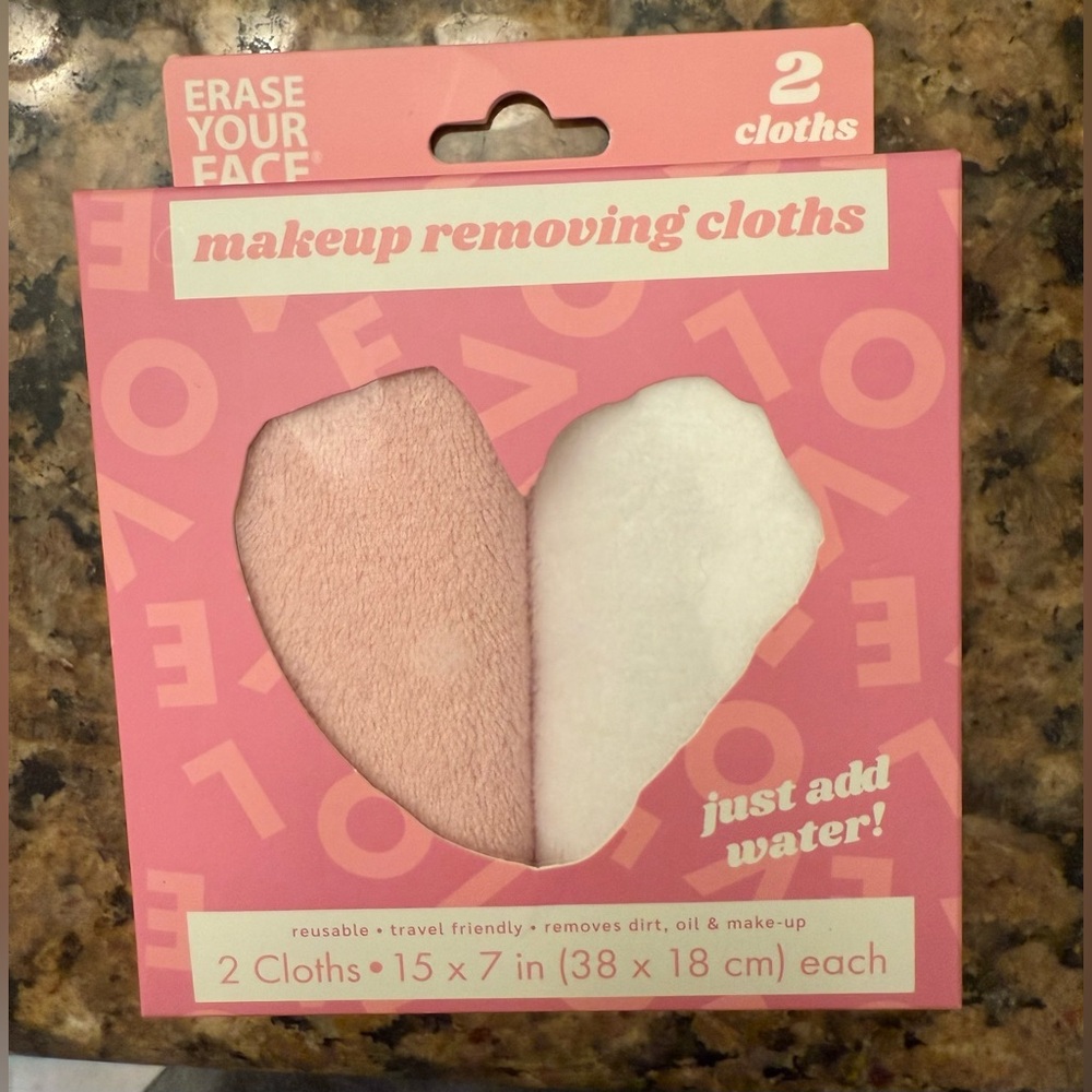 Makeup removal cloths